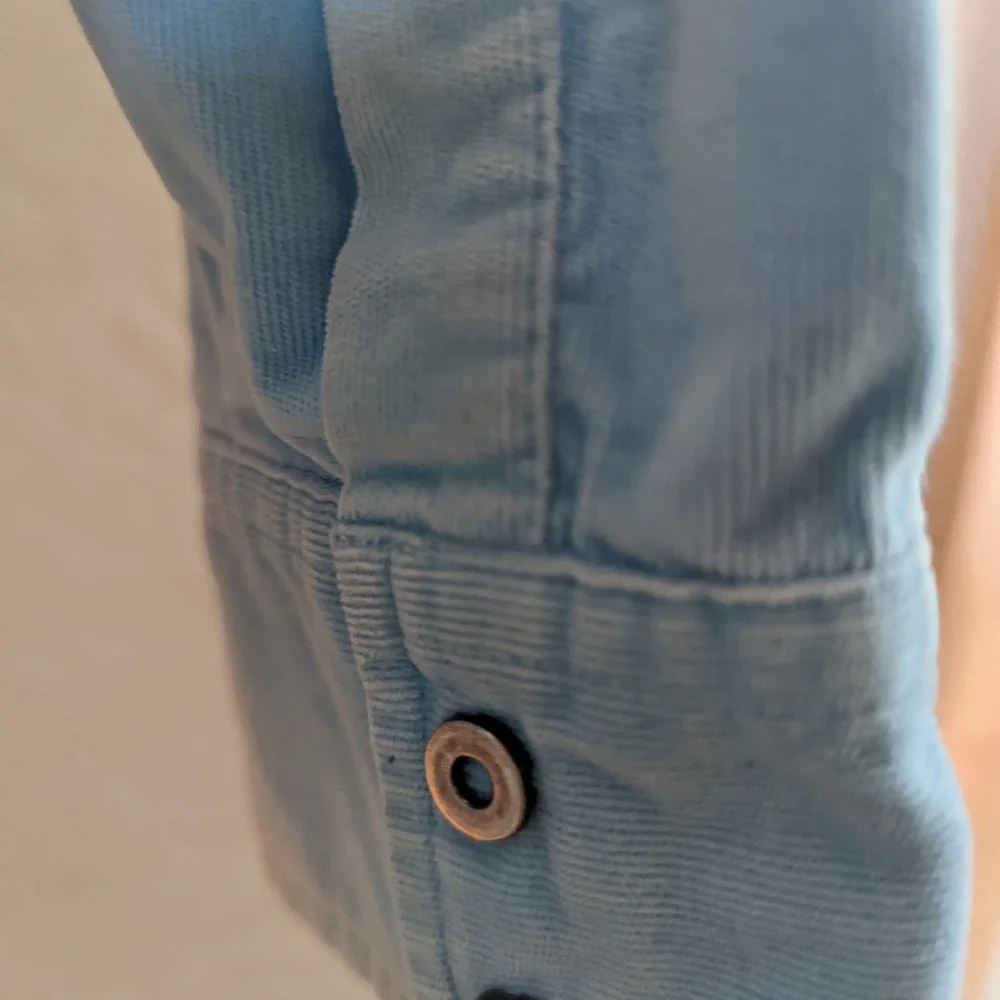 Talbot's size Petite small light blue corduroy snap down shirt - Picture 6 of 12